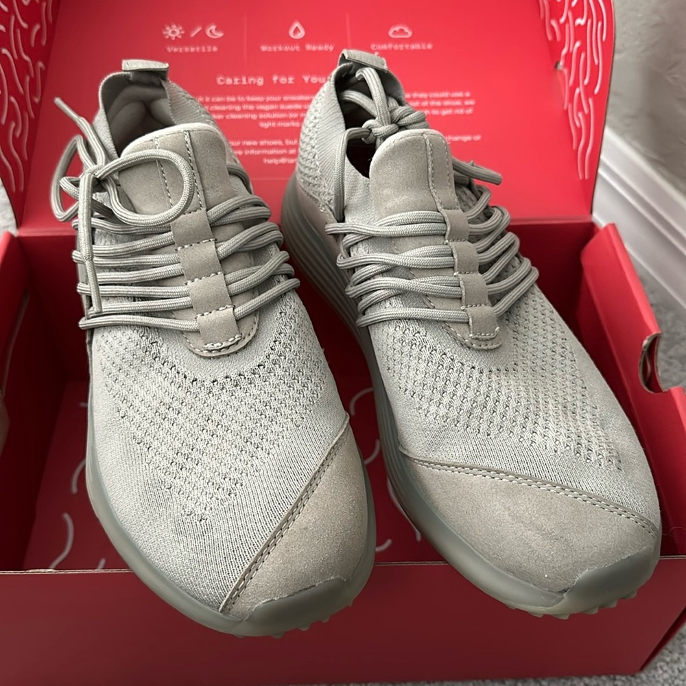 Lane Eight Lunar Gray Trainer
